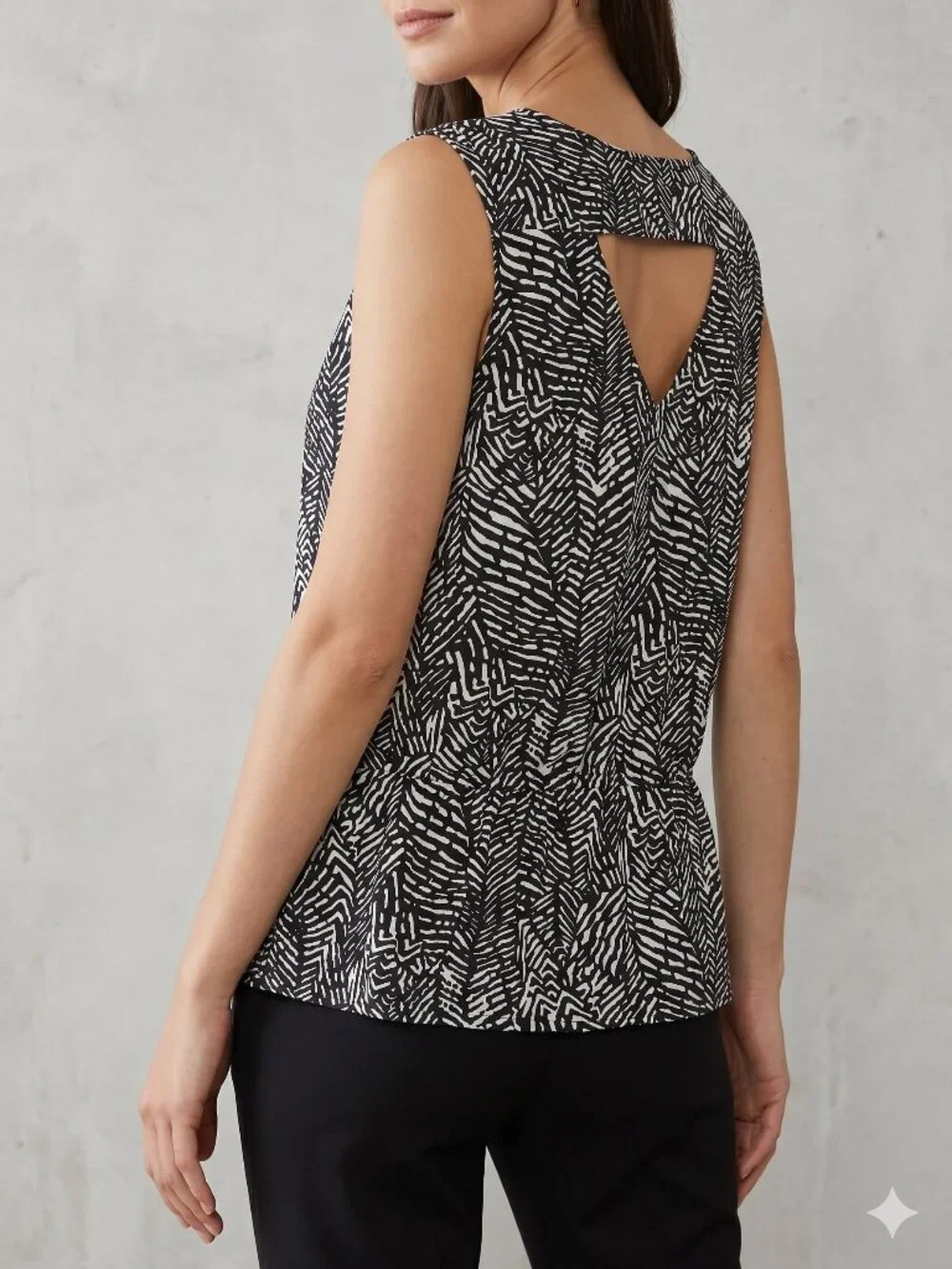Daniel Rainn Black White Abstract Geometric Peplum‎ Top